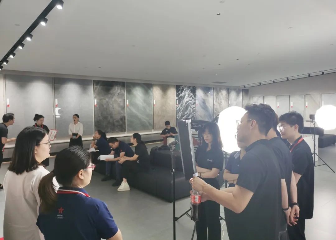 抖“星”行動丨大將軍瓷磚2023抖音直播陪跑計劃啟動,引爆流量密碼!(圖11) 抖“星”行動丨大將軍瓷磚2023抖音直播陪跑計劃啟動,引爆流量密碼!(圖11)