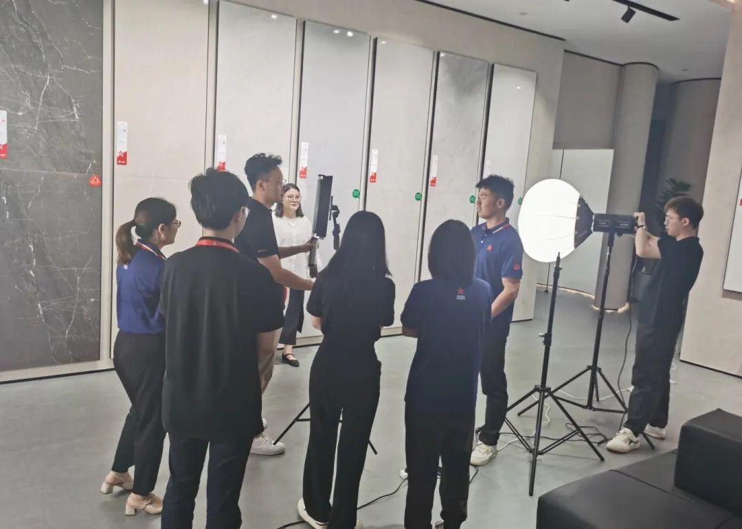 抖“星”行動丨大將軍瓷磚2023抖音直播陪跑計劃啟動,引爆流量密碼!(圖13) 抖“星”行動丨大將軍瓷磚2023抖音直播陪跑計劃啟動,引爆流量密碼!(圖13)