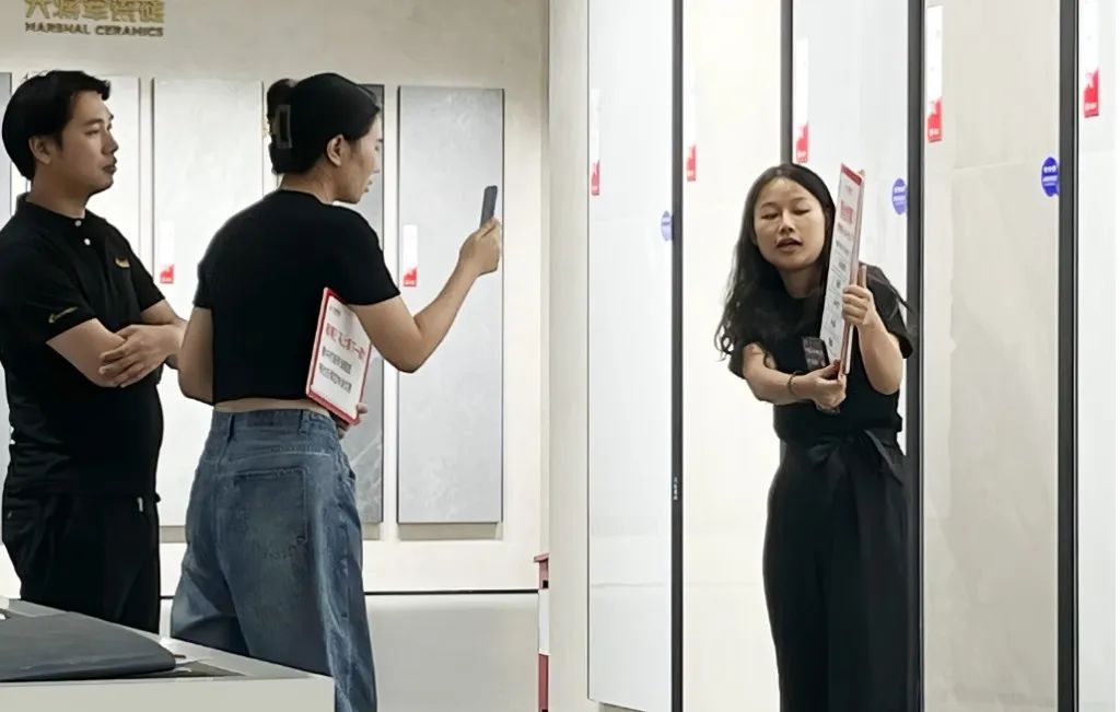 抖“星”行動丨大將軍瓷磚2023抖音直播陪跑計劃啟動,引爆流量密碼!(圖20) 抖“星”行動丨大將軍瓷磚2023抖音直播陪跑計劃啟動,引爆流量密碼!(圖20)