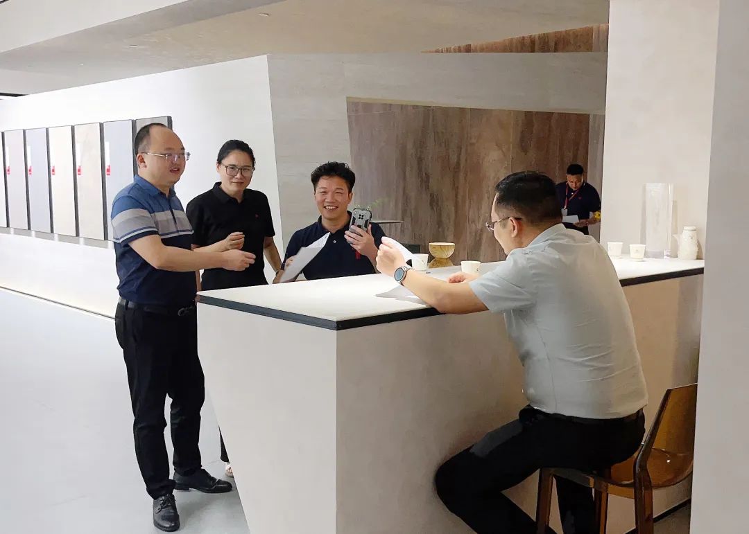 抖“星”行動丨大將軍瓷磚2023抖音直播陪跑計劃啟動,引爆流量密碼!(圖19) 抖“星”行動丨大將軍瓷磚2023抖音直播陪跑計劃啟動,引爆流量密碼!(圖19)