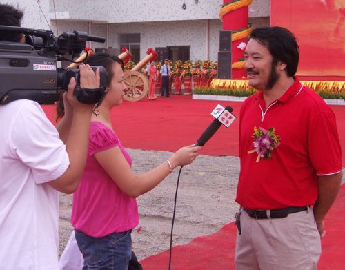 將軍企業拋光磚線勝利剪彩優質產品成功下線
(圖2)