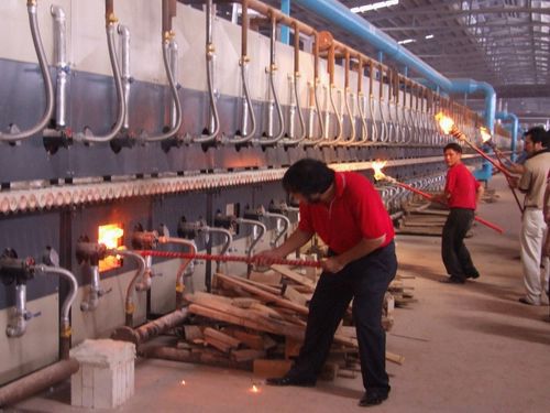 將軍企業拋光磚生產線點火投產
(圖1)