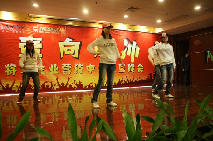 將軍很給力 壹壹向前沖!
(圖18) 將軍很給力 壹壹向前沖!
(圖18)