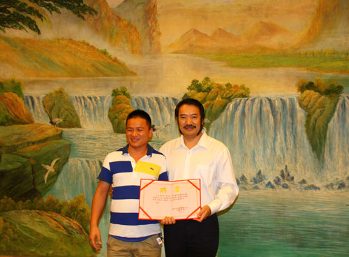 大將軍陶瓷聘請5名經銷商為營銷顧問
(圖3)