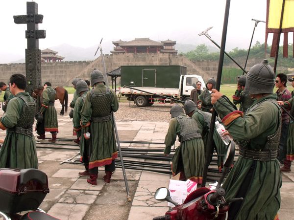 大將軍廣告片拍攝花絮一之秦王宮
(圖9) 大將軍廣告片拍攝花絮一之秦王宮
(圖9)