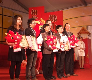 千帆競過 將軍折桂
(圖1) 千帆競過 將軍折桂
(圖1)