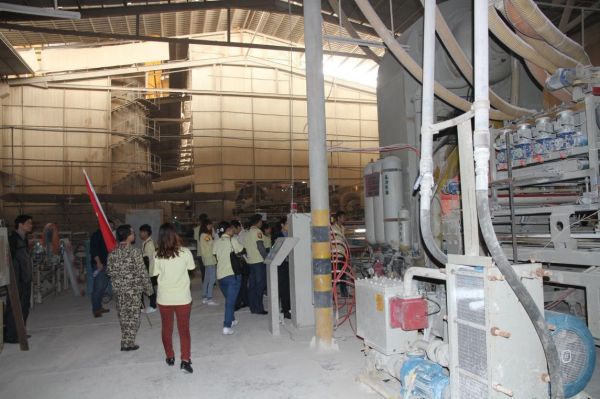 【將軍營】王牌店長滿懷熱情參觀大將軍陶瓷總部展廳和生產基地
(圖4) 【將軍營】王牌店長滿懷熱情參觀大將軍陶瓷總部展廳和生產基地
(圖4)