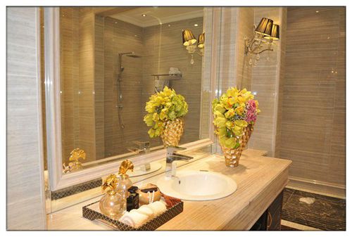 震撼奢尚殿堂 璀璨品牌新風采
(圖13) 震撼奢尚殿堂 璀璨品牌新風采
(圖13)