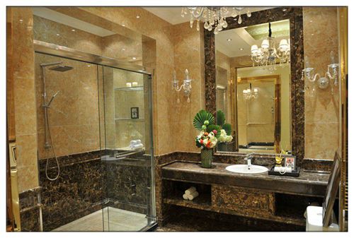 震撼奢尚殿堂 璀璨品牌新風采
(圖8) 震撼奢尚殿堂 璀璨品牌新風采
(圖8)