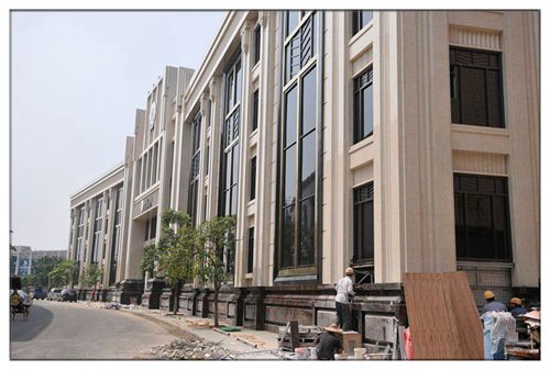 震撼奢尚殿堂 璀璨品牌新風采
(圖22) 震撼奢尚殿堂 璀璨品牌新風采
(圖22)