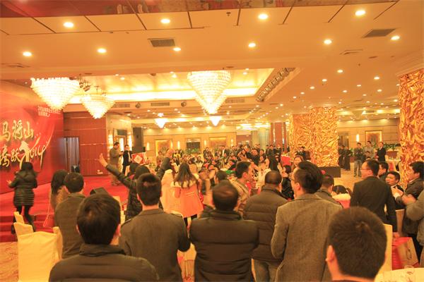縱馬將山 騰躍2014——將軍企業2014年迎新聯歡晚會圓滿舉辦
(圖3)