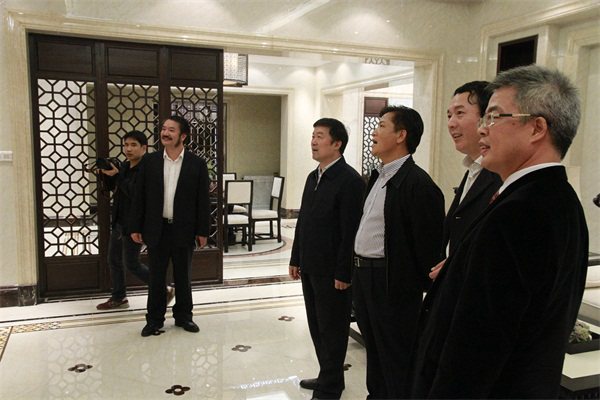 陜西省委常委延安市委書記姚引良一行蒞臨將軍企業參觀指導
(圖3) 陜西省委常委延安市委書記姚引良一行蒞臨將軍企業參觀指導
(圖3)