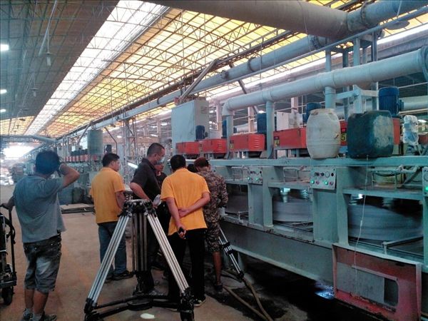 大將軍陶瓷宣傳片:用心展現將軍風采  志在書寫瓷界傳奇
(圖3) 大將軍陶瓷宣傳片:用心展現將軍風采  志在書寫瓷界傳奇
(圖3)