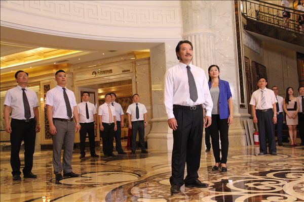 大將軍陶瓷宣傳片:用心展現將軍風采  志在書寫瓷界傳奇
(圖1) 大將軍陶瓷宣傳片:用心展現將軍風采  志在書寫瓷界傳奇
(圖1)