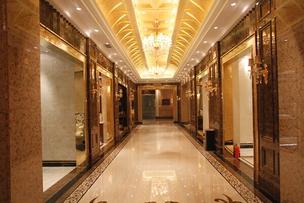 金秋相聚陶博會,璀璨綻放大將軍——大將軍陶瓷誠邀您品鑒新展廳
(圖2) 金秋相聚陶博會,璀璨綻放大將軍——大將軍陶瓷誠邀您品鑒新展廳
(圖2)