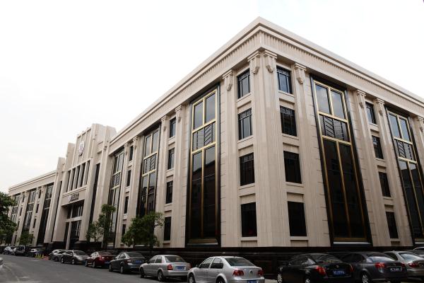 為大將軍陶瓷投票助威——“2014年具人氣品牌”投票火熱進行中
(圖1) 為大將軍陶瓷投票助威——“2014年具人氣品牌”投票火熱進行中
(圖1)