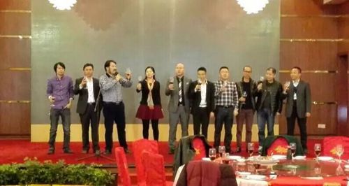 固本強基,把握機遇——將軍企業2015年開年大會圓滿成功
(圖7) 固本強基,把握機遇——將軍企業2015年開年大會圓滿成功
(圖7)