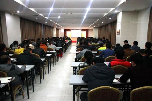 固本強基,把握機遇——將軍企業2015年開年大會圓滿成功
(圖1) 固本強基,把握機遇——將軍企業2015年開年大會圓滿成功
(圖1)