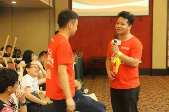 【九省聯動】大將軍陶瓷九省聯動啟動大會火熱召開
(圖8) 【九省聯動】大將軍陶瓷九省聯動啟動大會火熱召開
(圖8)