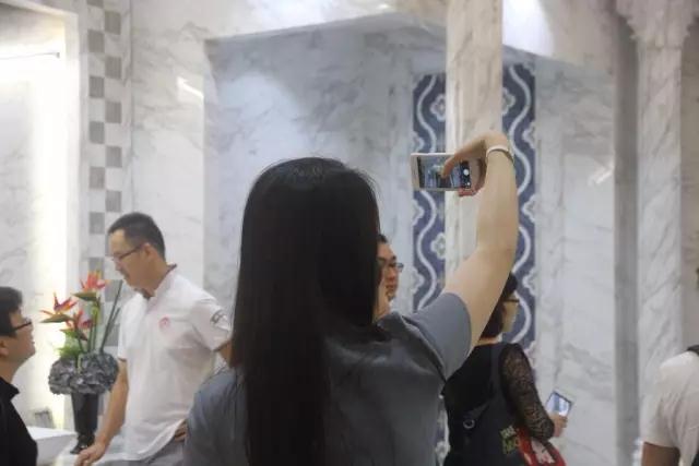 【企業文化交流】深圳清華大學研究院嘉賓到訪將軍企業參觀交流
(圖5) 【企業文化交流】深圳清華大學研究院嘉賓到訪將軍企業參觀交流
(圖5)