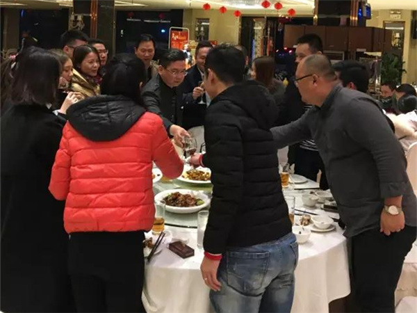 眾志成城 揚帆起航——2017將軍企業新春工作會議圓滿召開
(圖7) 眾志成城 揚帆起航——2017將軍企業新春工作會議圓滿召開
(圖7)