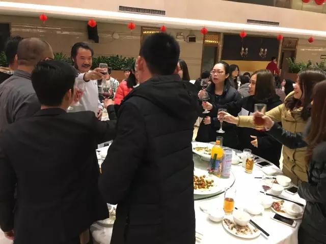 眾志成城 揚帆起航——2017將軍企業新春工作會議圓滿召開
(圖6) 眾志成城 揚帆起航——2017將軍企業新春工作會議圓滿召開
(圖6)