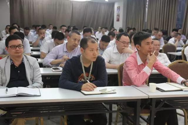 強化學習交流 提升核心競爭力——將軍企業4月工作會議圓滿召開
(圖2)