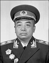 大將軍陶瓷紀念彭德懷誕辰120周年公益慈善活動即將開啟!
(圖2) 大將軍陶瓷紀念彭德懷誕辰120周年公益慈善活動即將開啟!
(圖2)