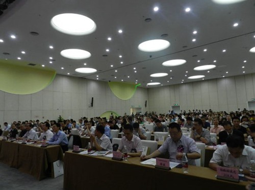 2014中國陶衛行業電商論壇今日舉行
(圖7) 2014中國陶衛行業電商論壇今日舉行
(圖7)